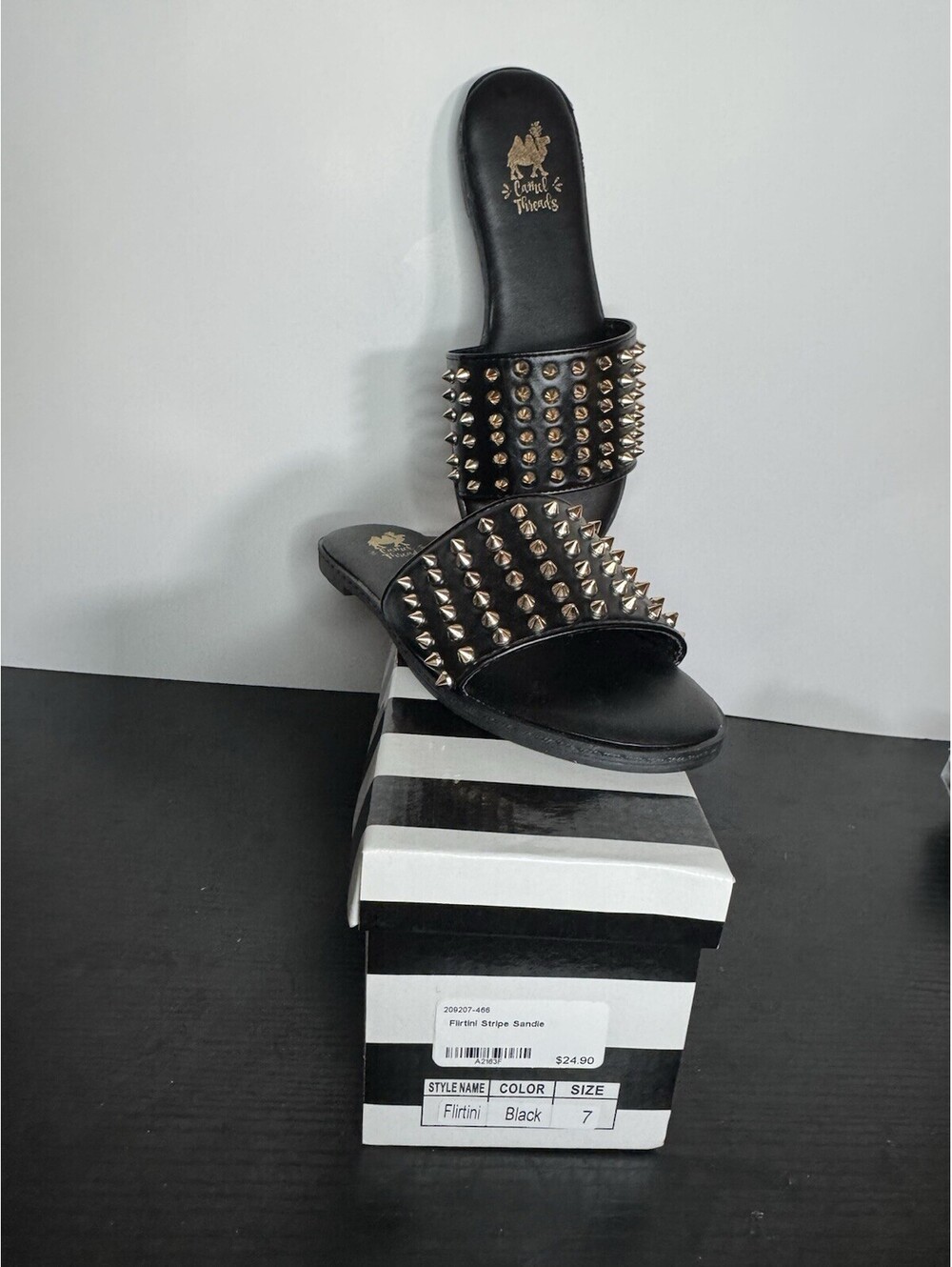 NEW Camel Threads Studded Slip on Sandals Black Size 6